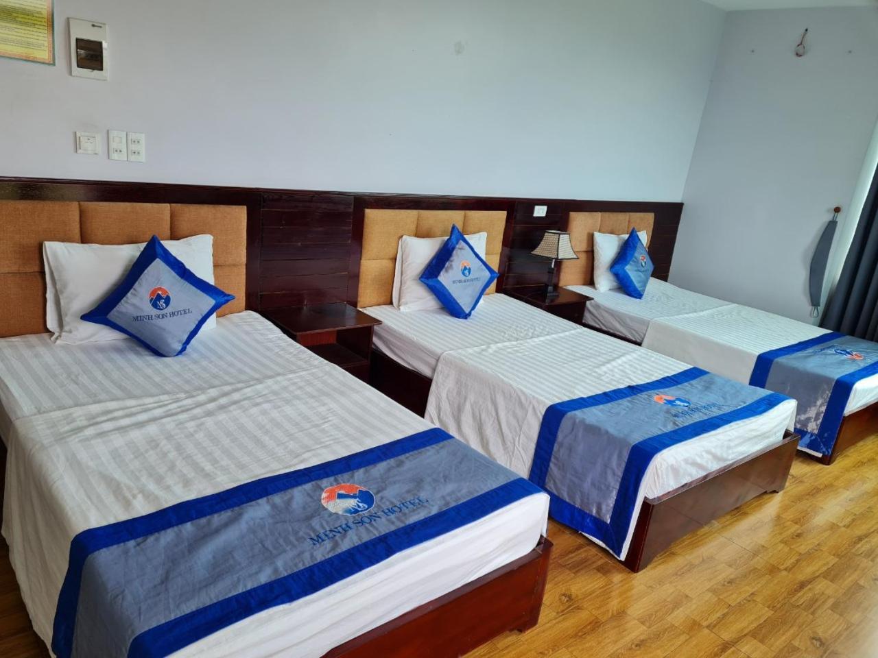 Minh Son Hotel Ta Lan Than Esterno foto