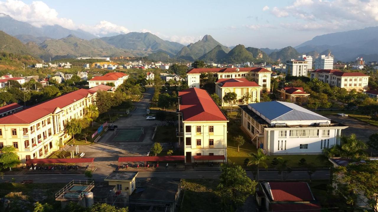 Minh Son Hotel Ta Lan Than Esterno foto